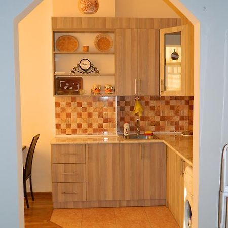 Apartment On Aleksandr Pushkin Street Tbilisi Exteriör bild