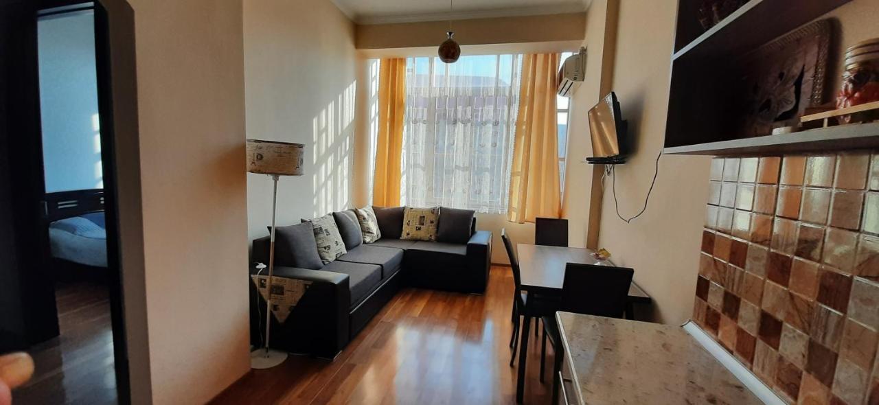 Apartment On Aleksandr Pushkin Street Tbilisi Exteriör bild